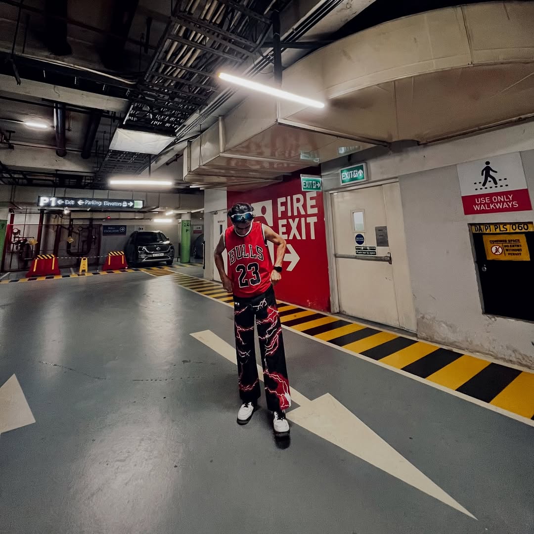 HULKA THUNDERBOLT Baggy Jeans – Black